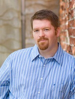 Автор «Уикс Брент»