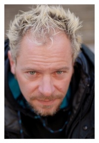 Автор «Лёвенбрюк Анри»